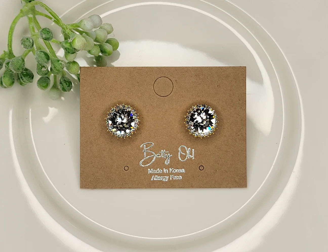 Round Color Diamond Studs