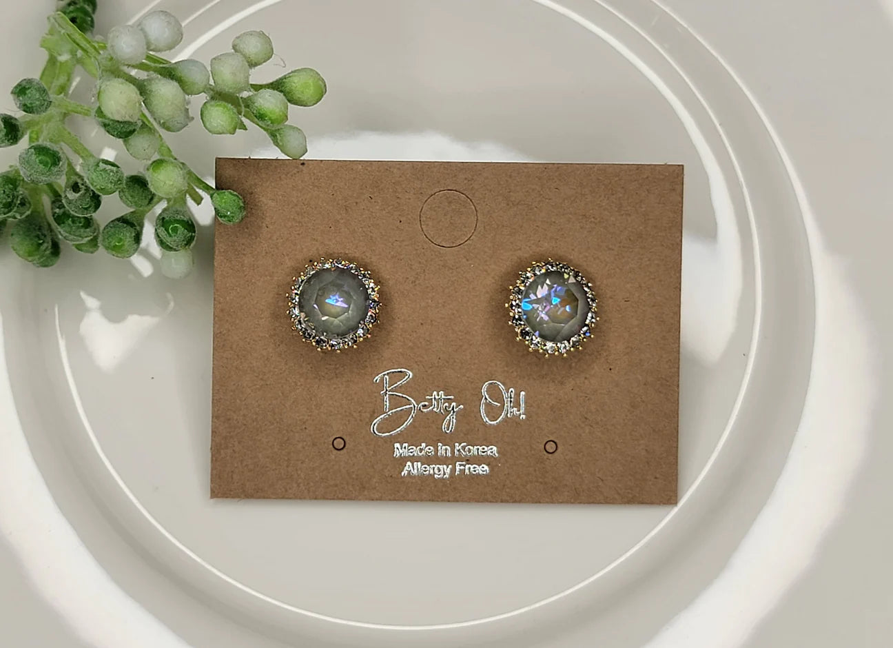 Round Color Diamond Studs